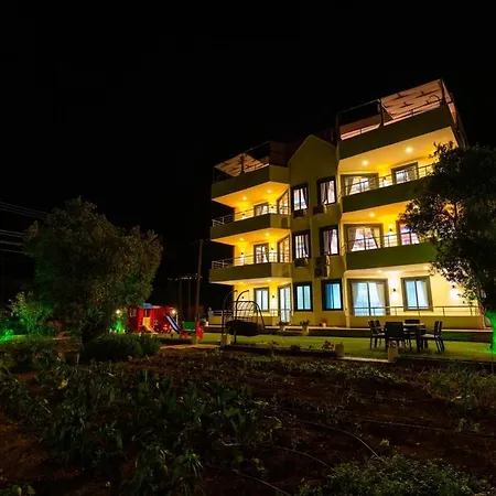 Apartmán Near Kaputas, Luxury Apartment With Pool