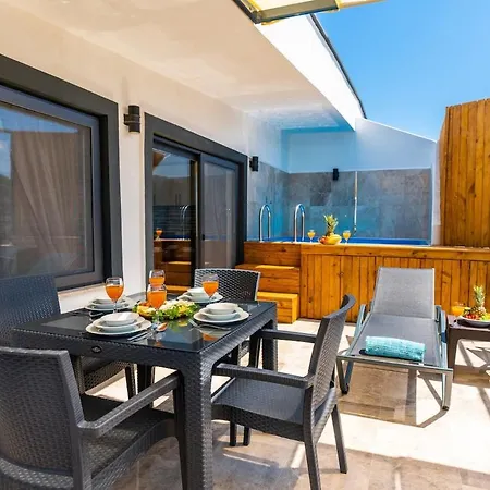 Near Kaputas, Luxury Apartment With Pool Apartmán